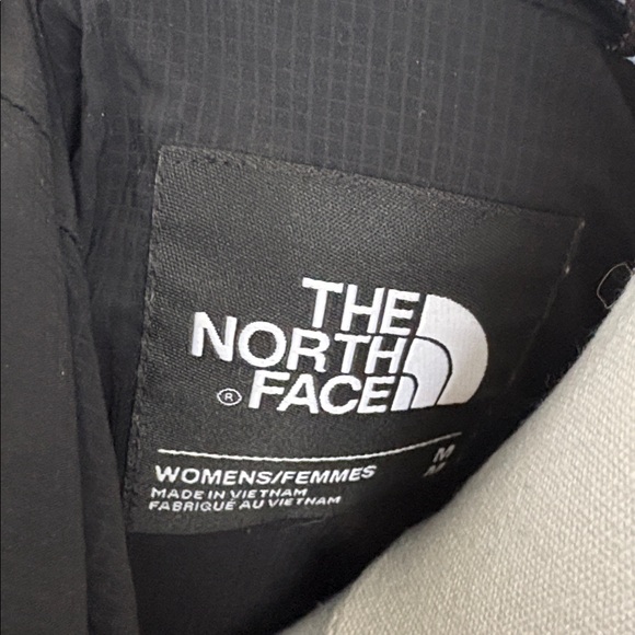 The North Face Down Pull Over - Picture 5 of 5